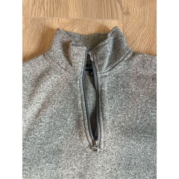 J. Crew Sweater Men's Medium Gray Polyester Long Sleeve Stretch Half-Zip - Picture 3 of 6